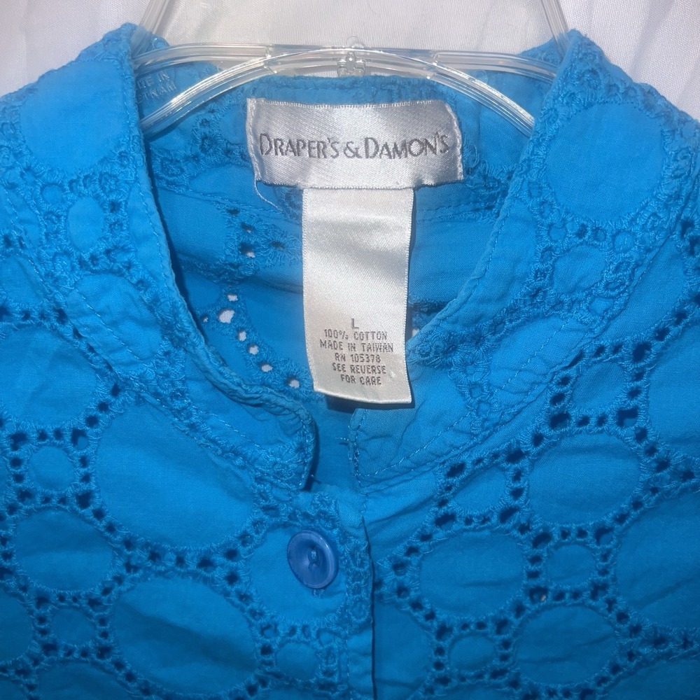 Draper's & Damon's L shirt top blue embroidered pierced buttoned short sleeve